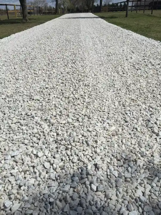 Stone And Gravel Crowned White Stone Driveway Federalsburg Md
